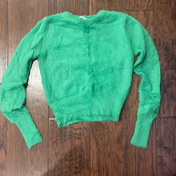 Zara Sweaters - Zara knit green sweater crop size Small fuzzy EUC